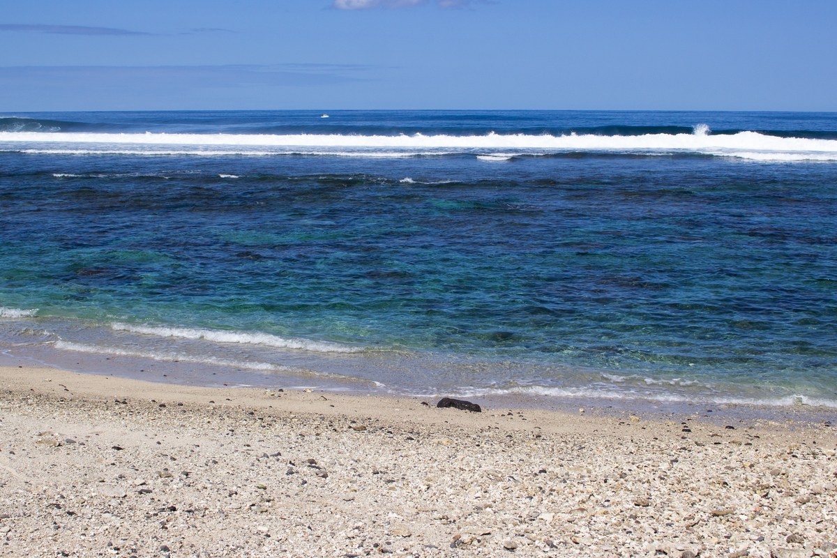 The lagoon and the reef where the waves break